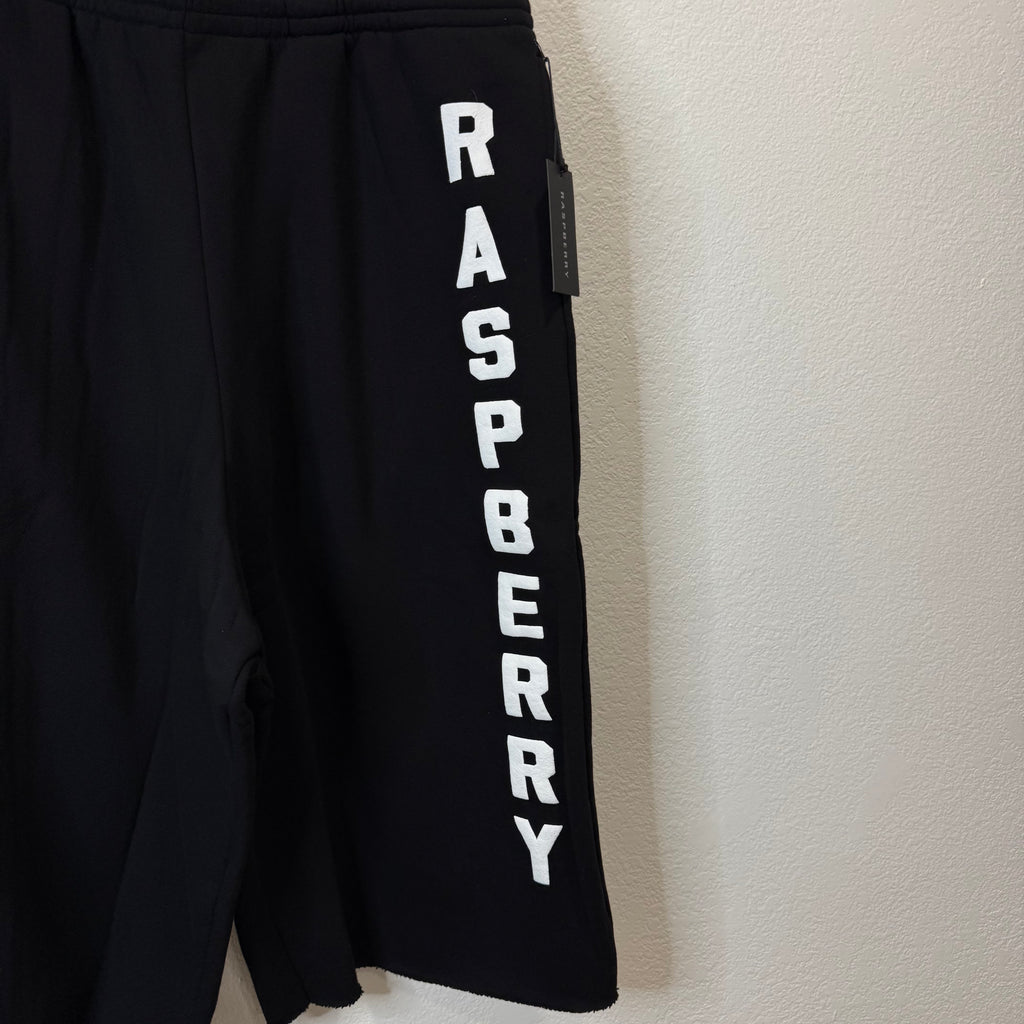 GV Gallery Raspberry Hills Weekday 3/4 Long Sweatshorts - Size XL