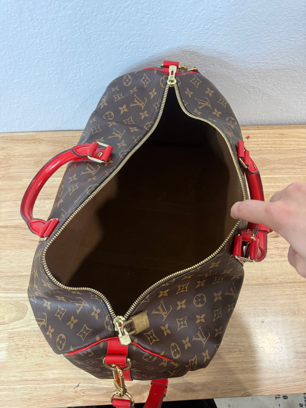 Louis Vuitton Monogram Keepall Bandouliere Weekender Duffle Bag 50 Red