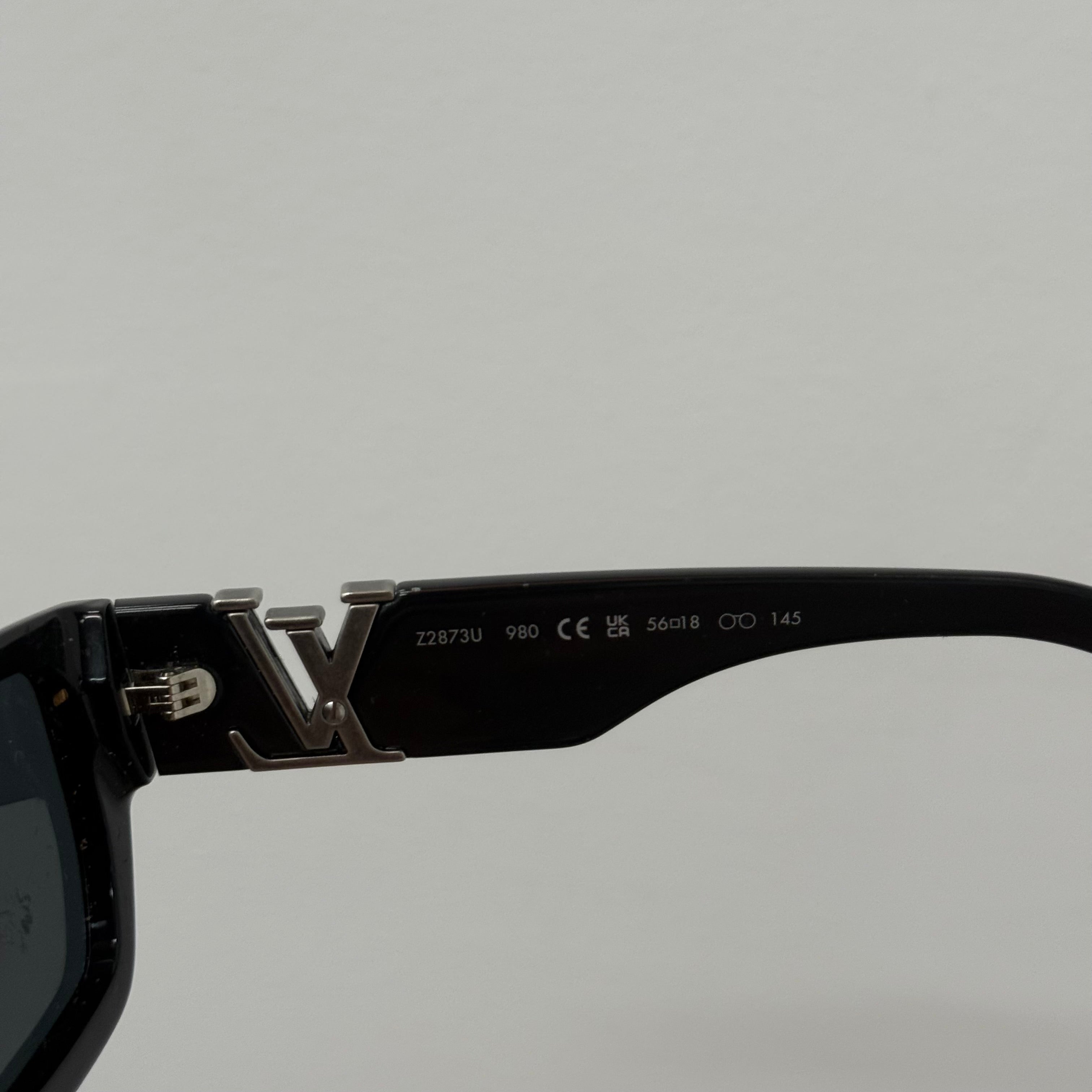 Louis Vuitton Thin Square Sunglasses Black