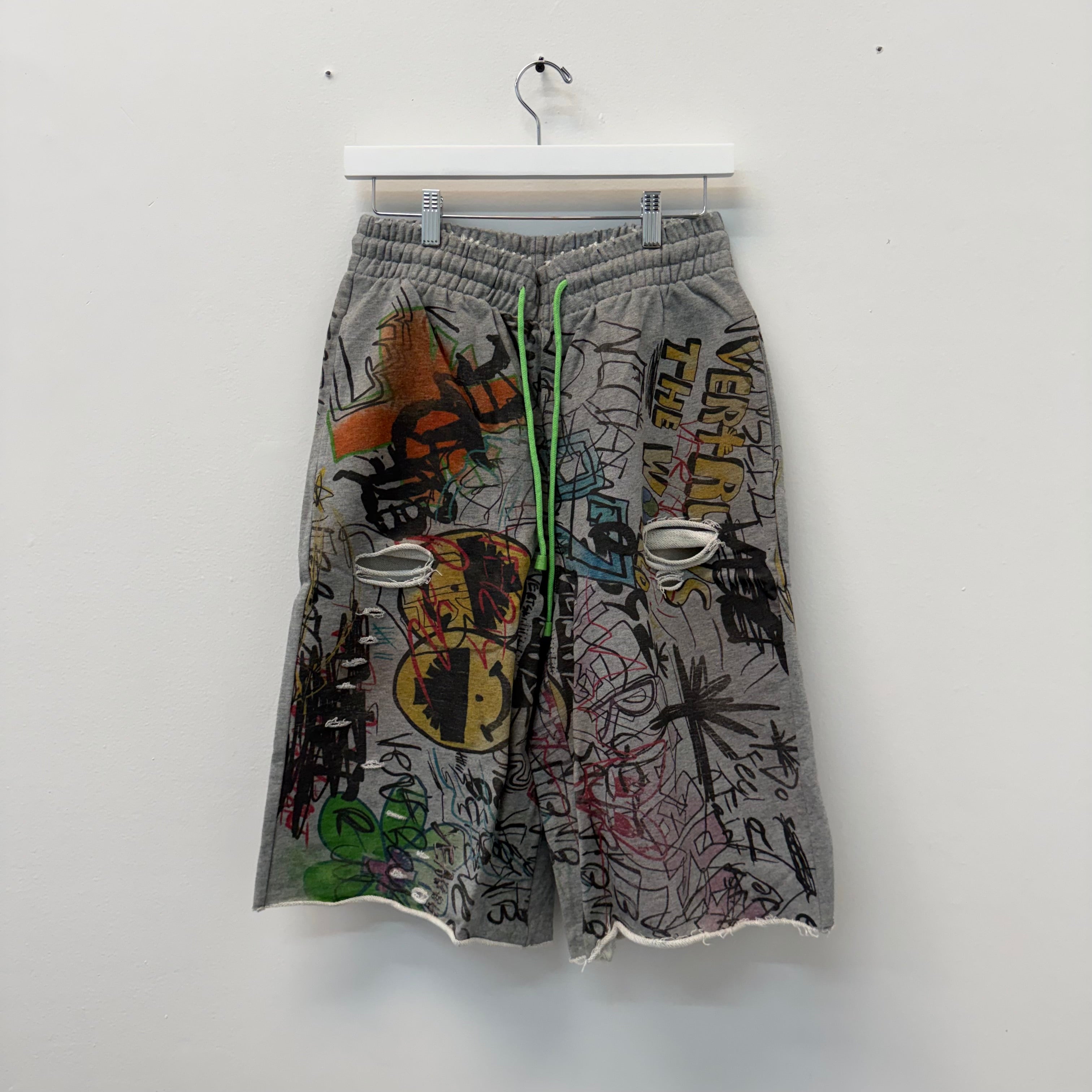 Vertabrae Graffiti Detention Sweat-shorts