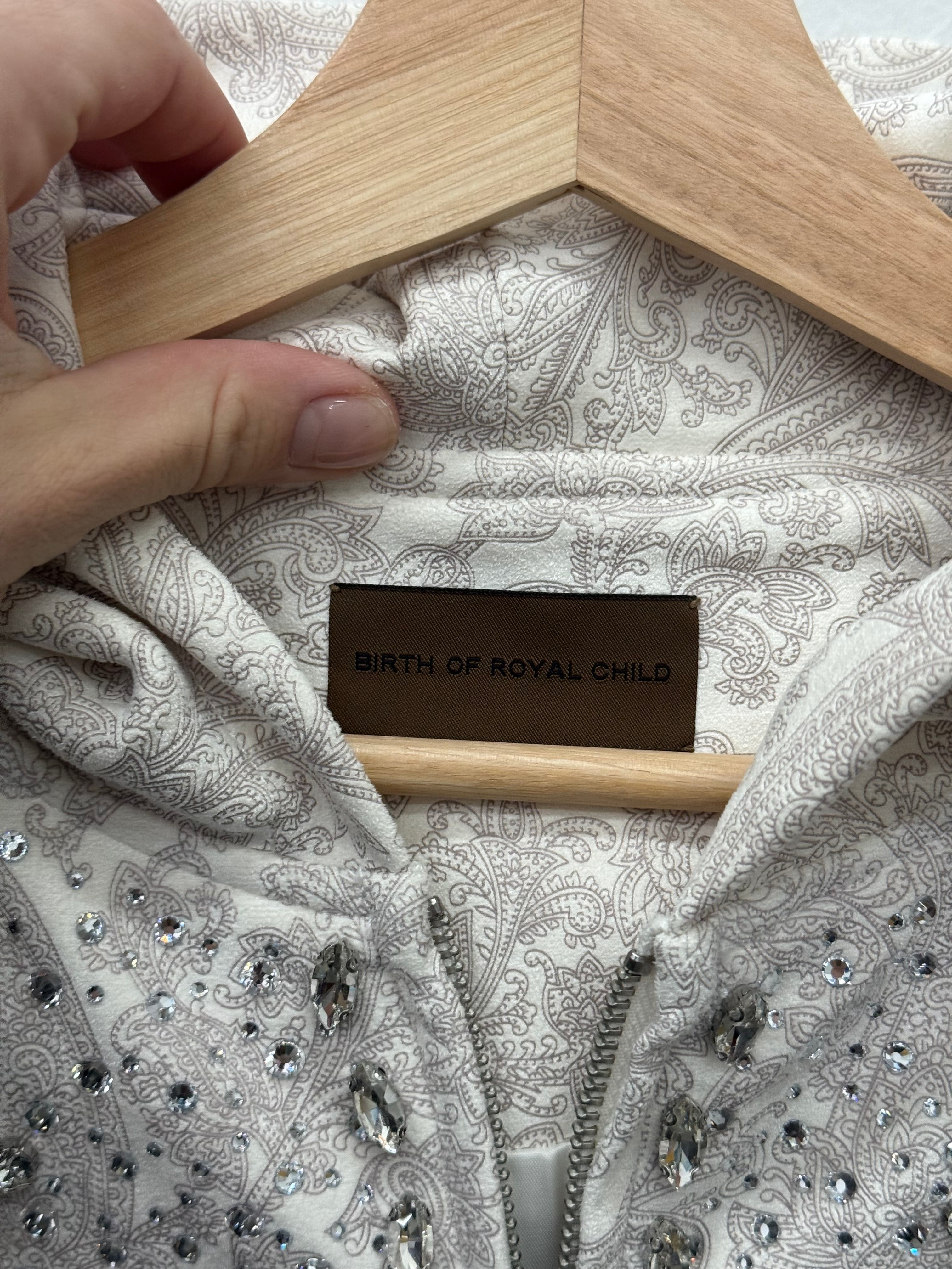 Birth of A Royal Child Diamond Pearl Zip Hoodie White - Size L