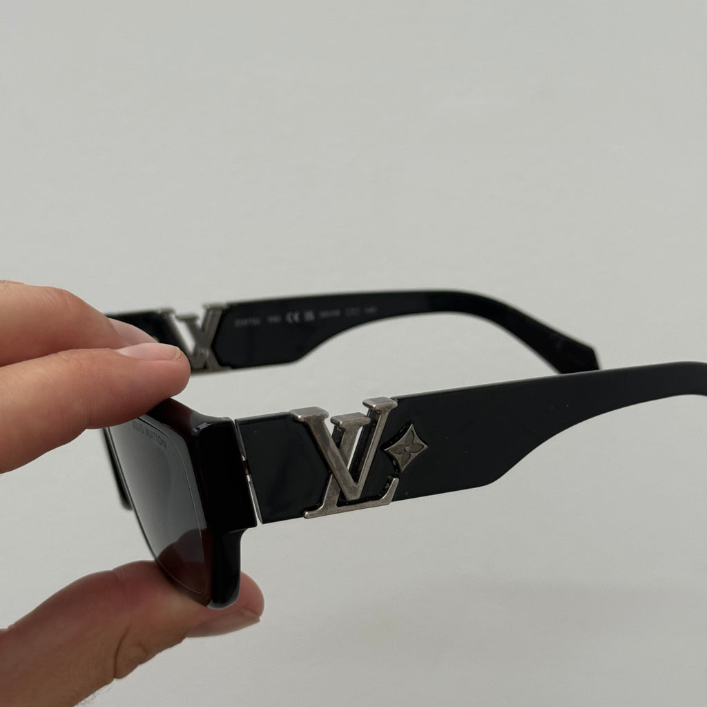 Louis Vuitton Thin Square Sunglasses Black