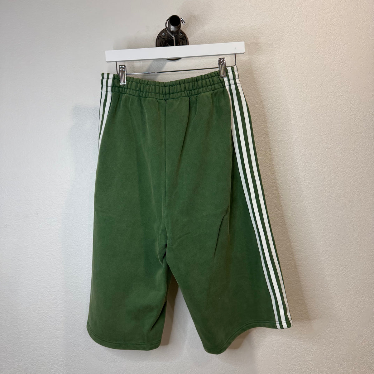 HMDD Pear Long Shorts - Size S
