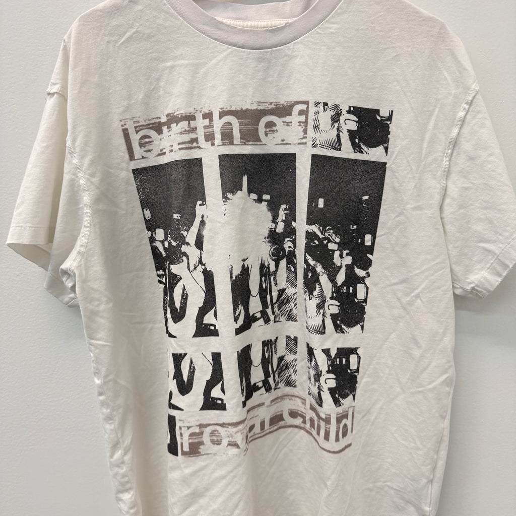 Birth of a Royal Child Photographer T-Shirt - Size L
