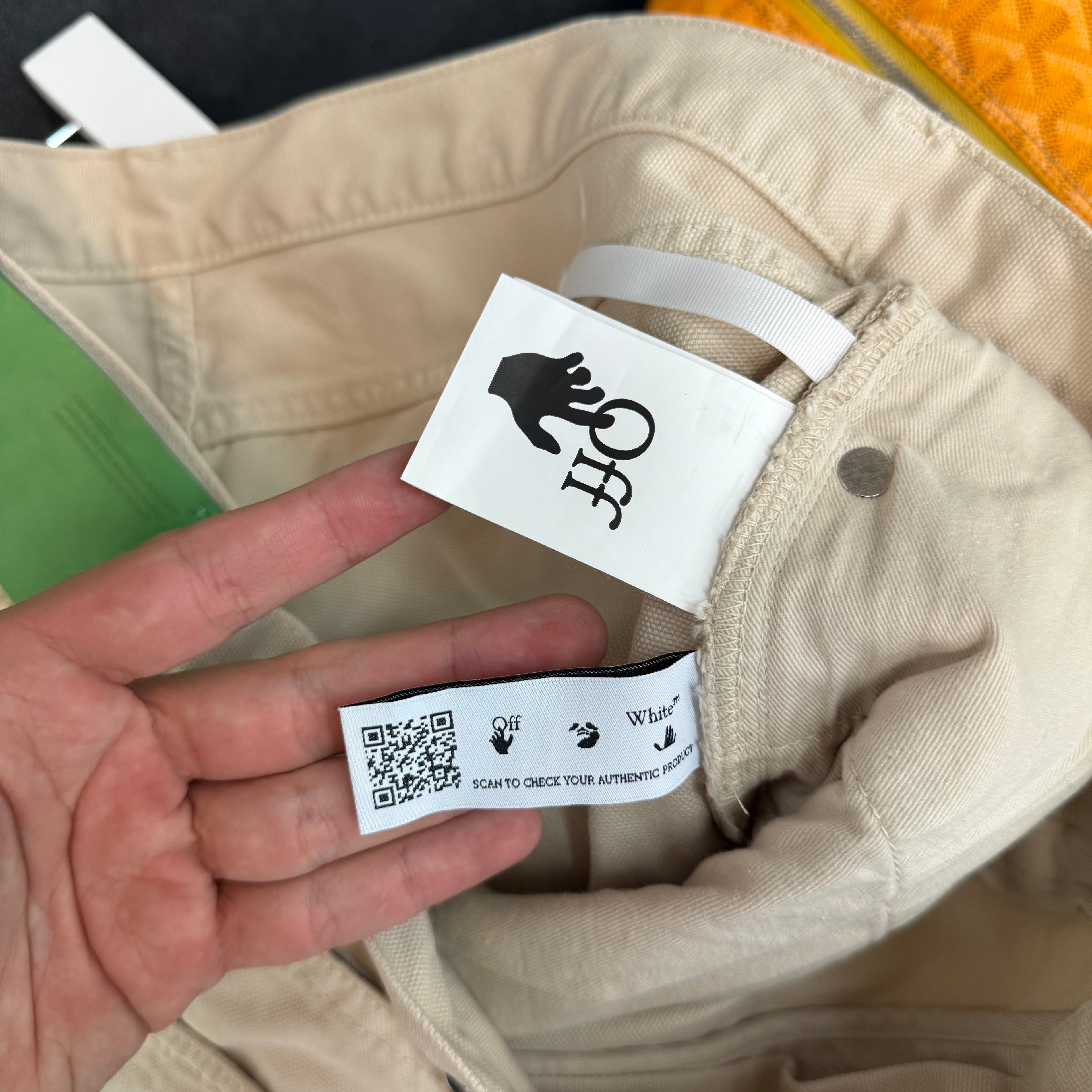 Off White Wave Canvas Shorts Beige - Size L