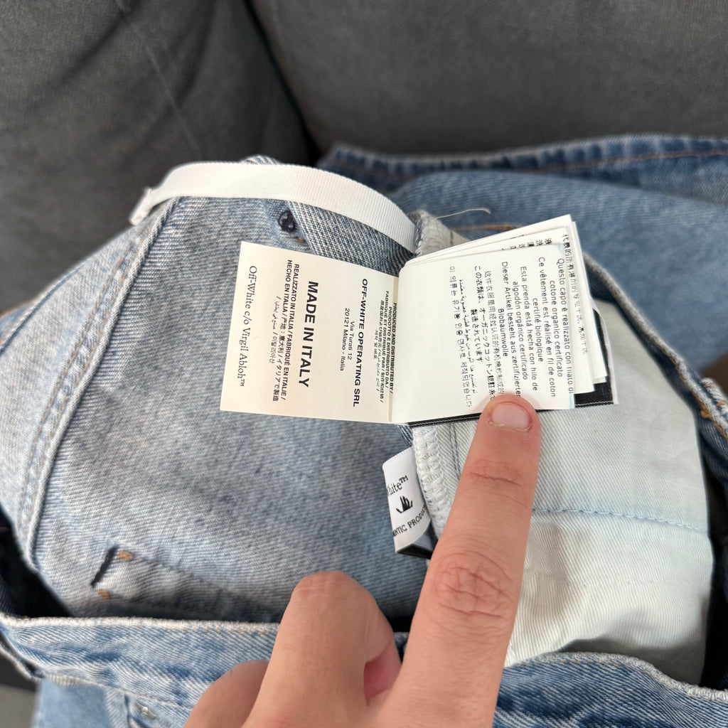 Off White Single Half Arrow Denim Shorts - Size 32