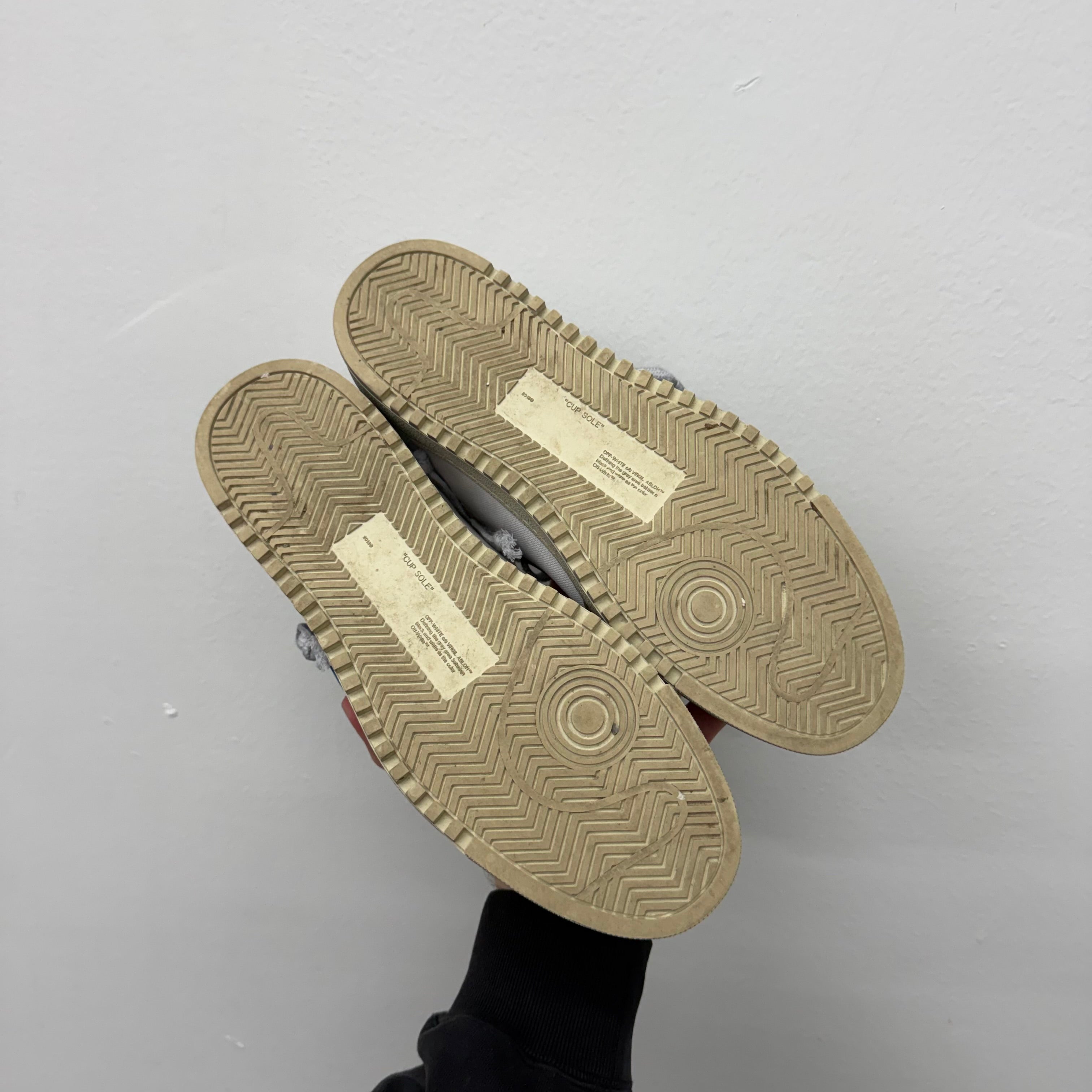 Off White Vulcanized 5.0 Sneakers - Size 41 (US 9)