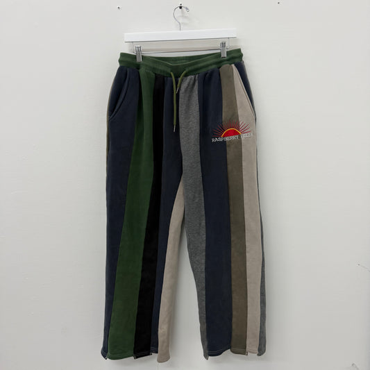 GV Gallery Raspberry Hills Bonsai Sweatpants - Size M