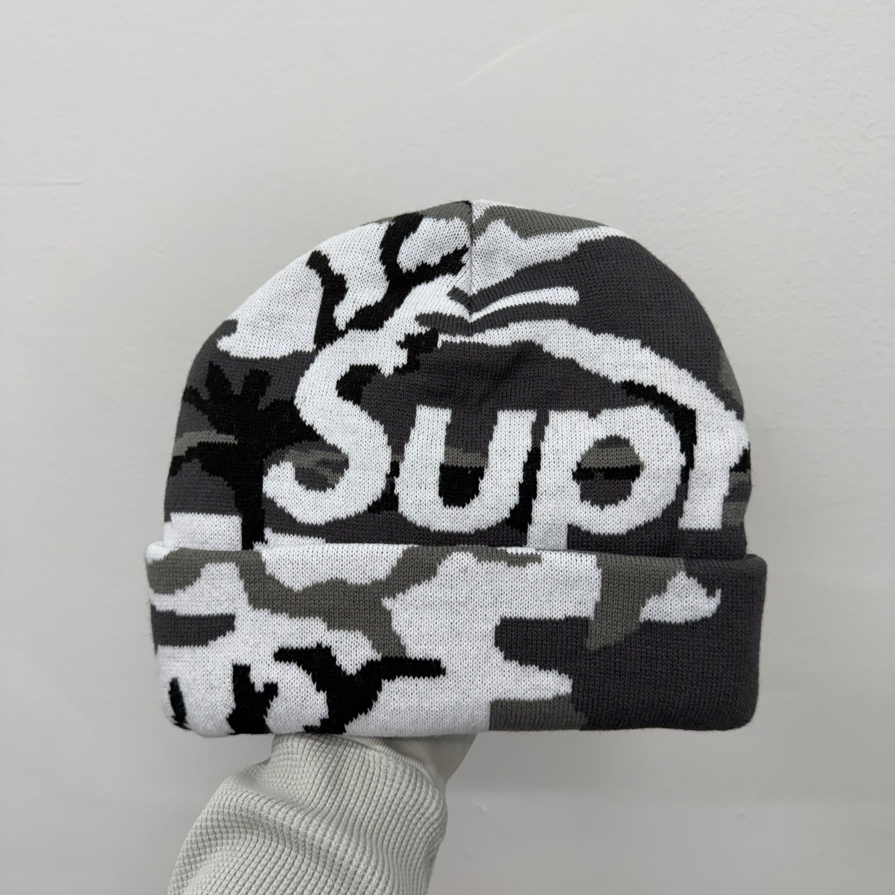 Supreme Big Logo Snow Camo Grey White Beanie