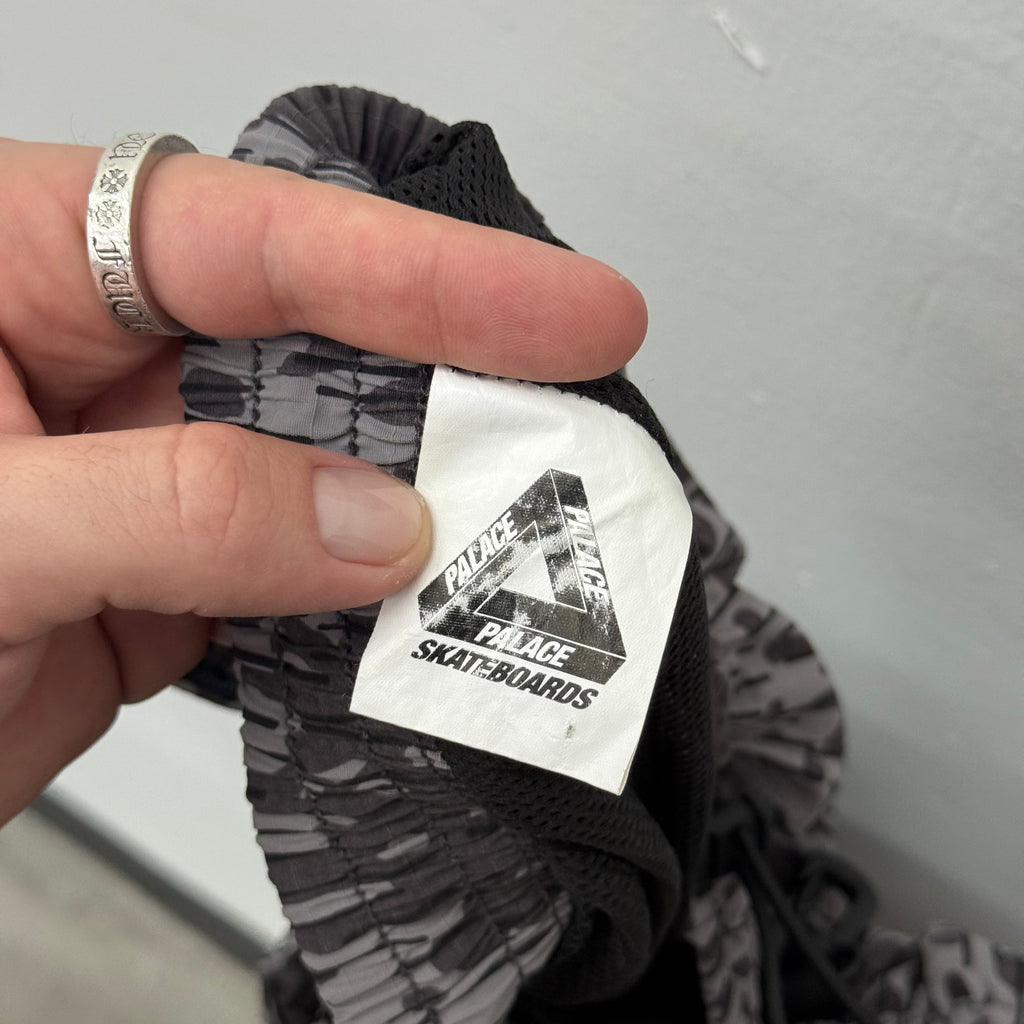 Palace Travel Cargo Pants Forest DPM - Size M