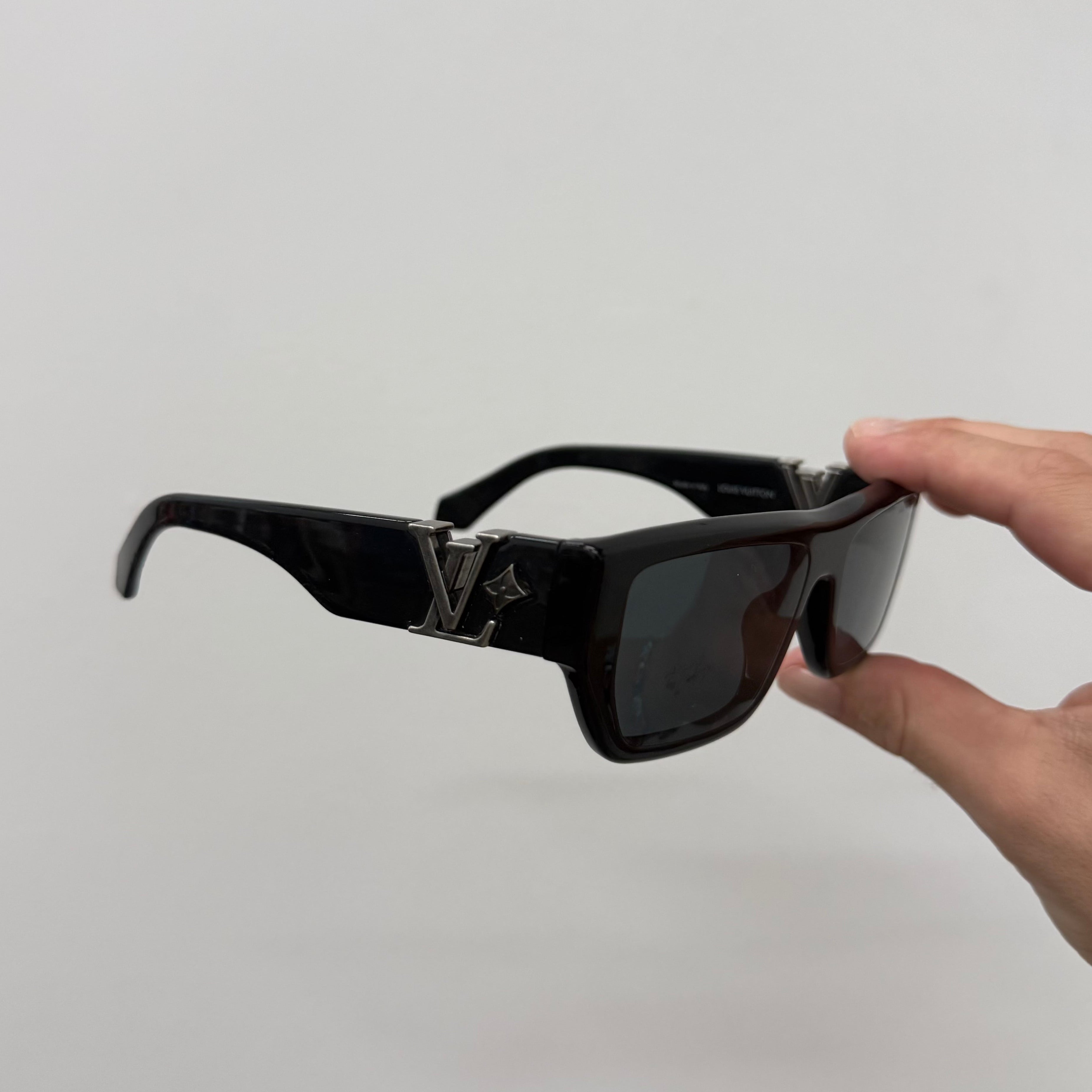 Louis Vuitton Thin Square Sunglasses Black