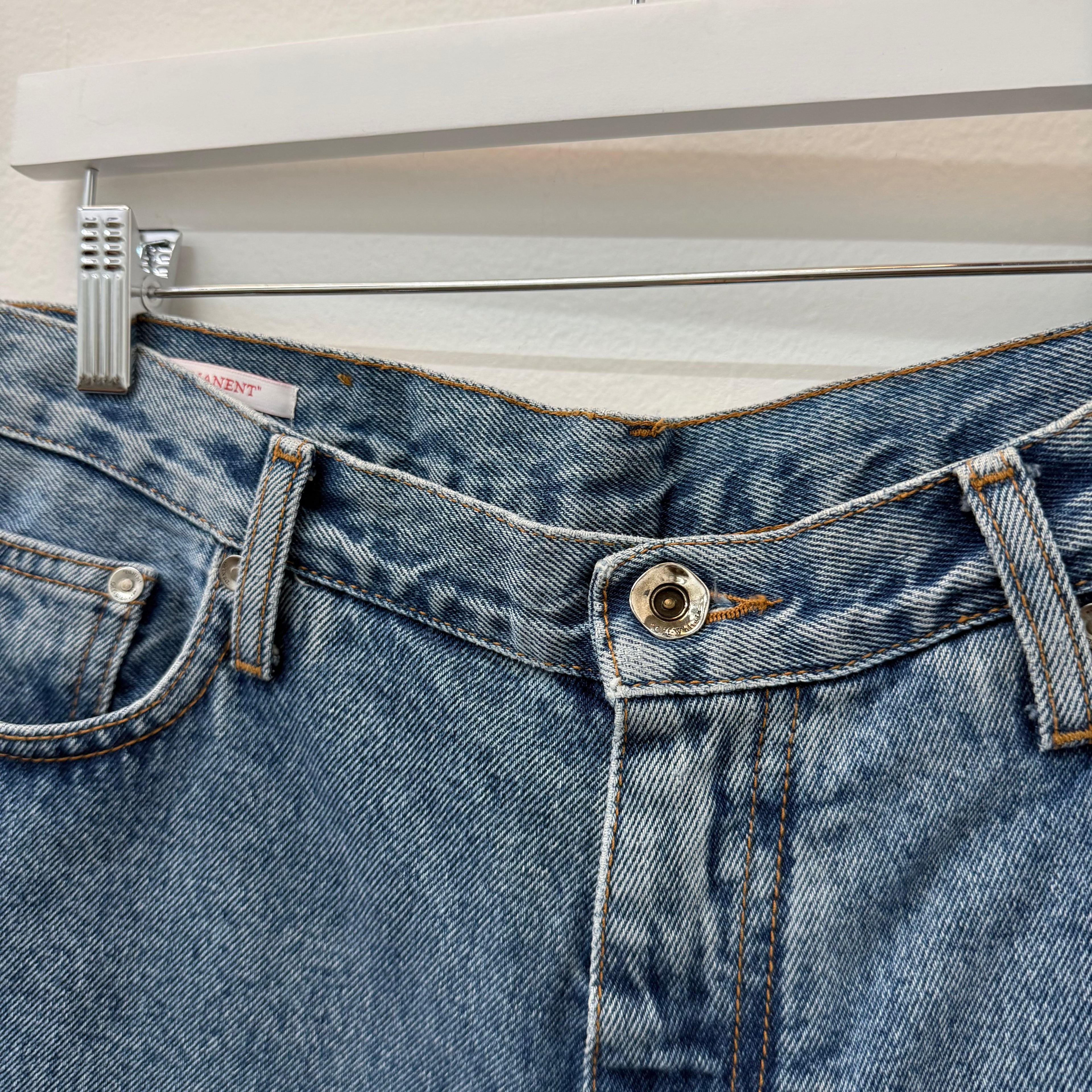 Off White Single Half Arrow Denim Shorts - Size 32