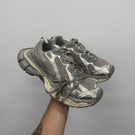 Balenciaga 3XL Runner Sneakers - Size 42 (US 9)
