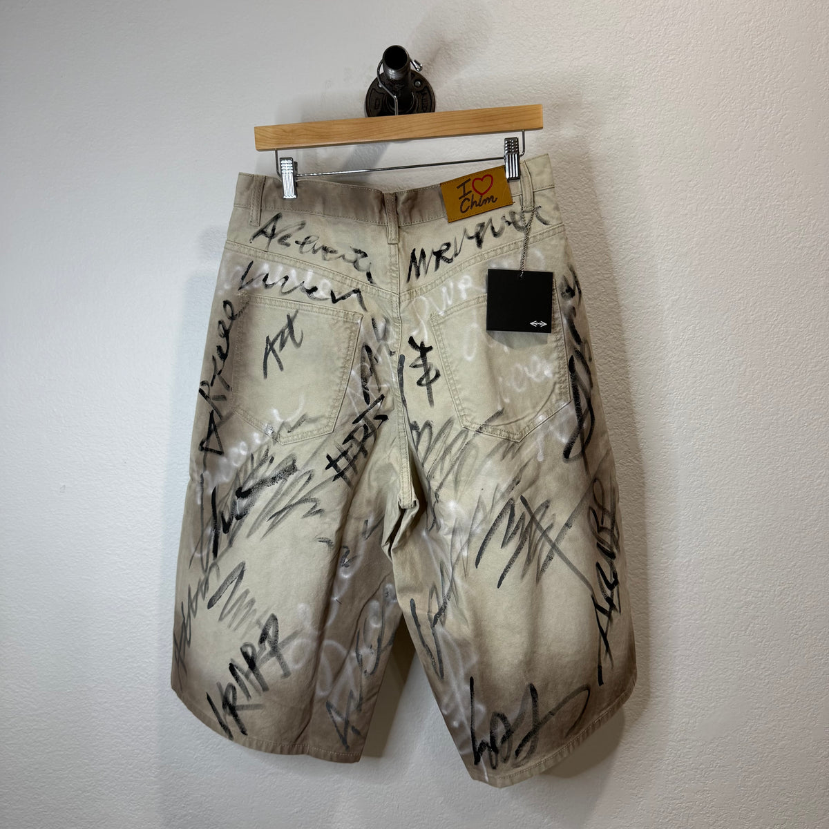 HMDD Graffiti Bansky Shorts - Size M