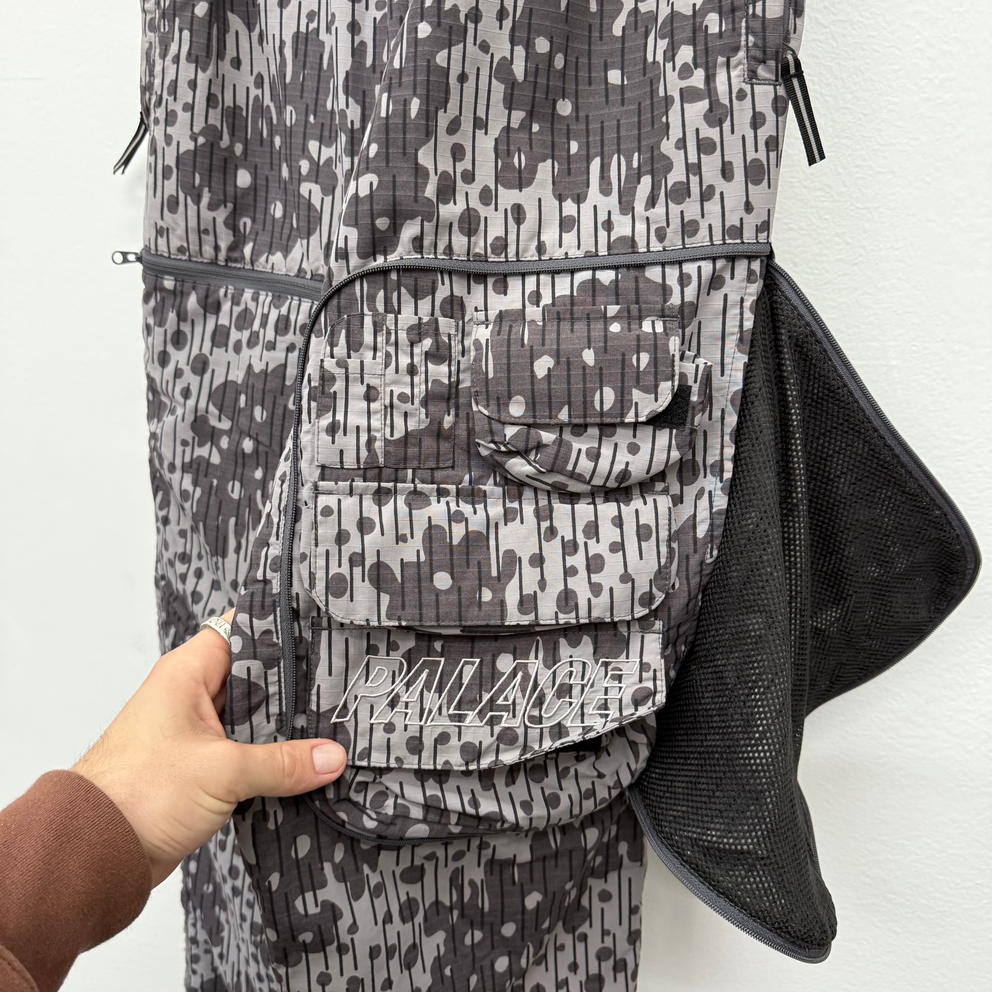 Palace Travel Cargo Pants Forest DPM - Size M