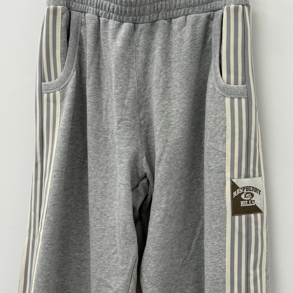 GV Gallery Raspberry Hills Lil Leon Sweatpants - Size L