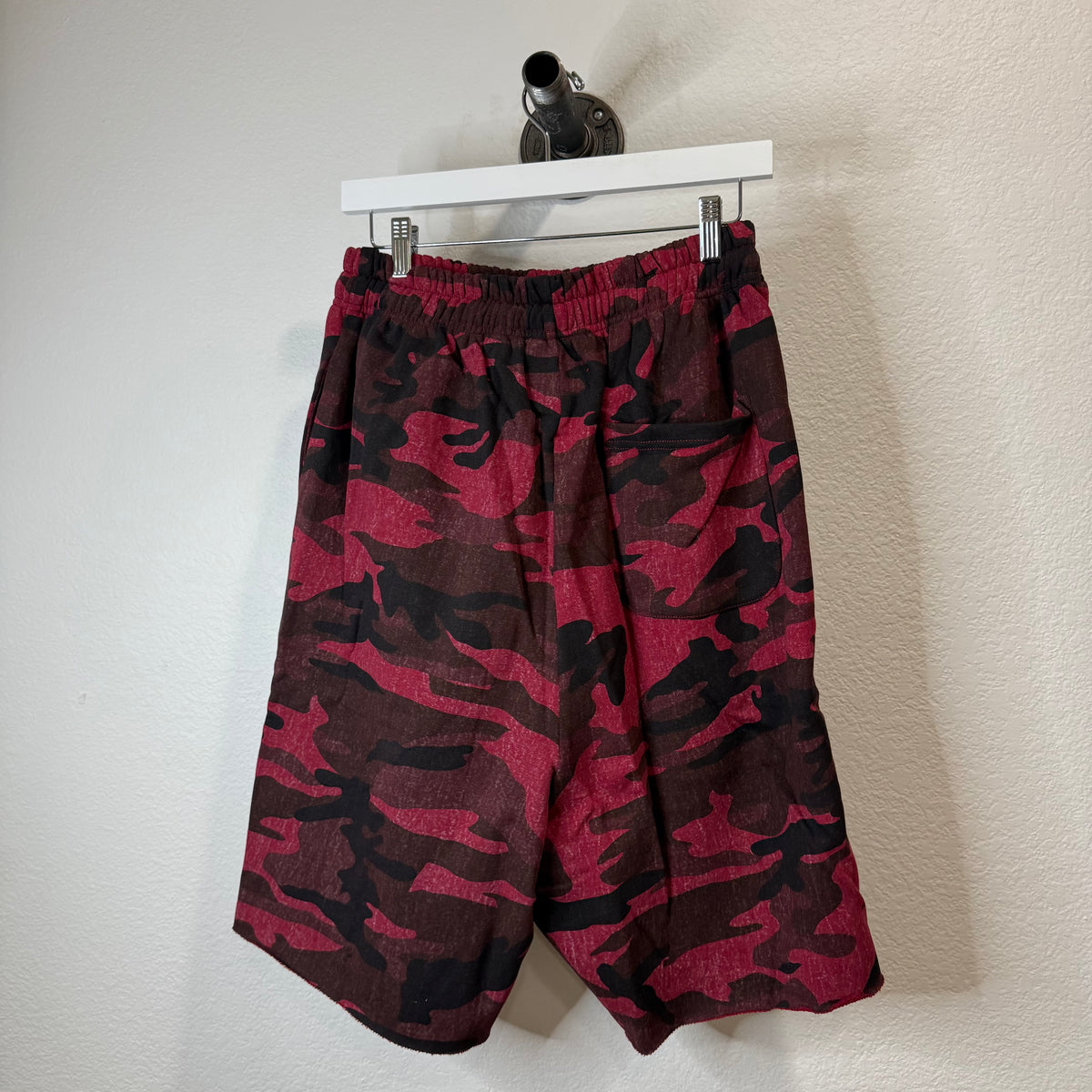 HMDD Red Camo Sweat Shorts - Size M