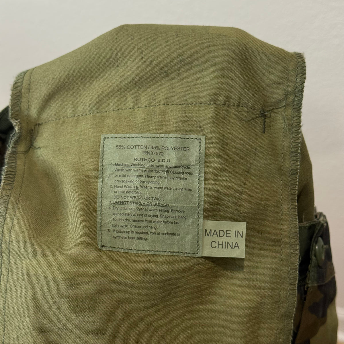 GV Gallery Raspberry Hills Camo Pants - Size L