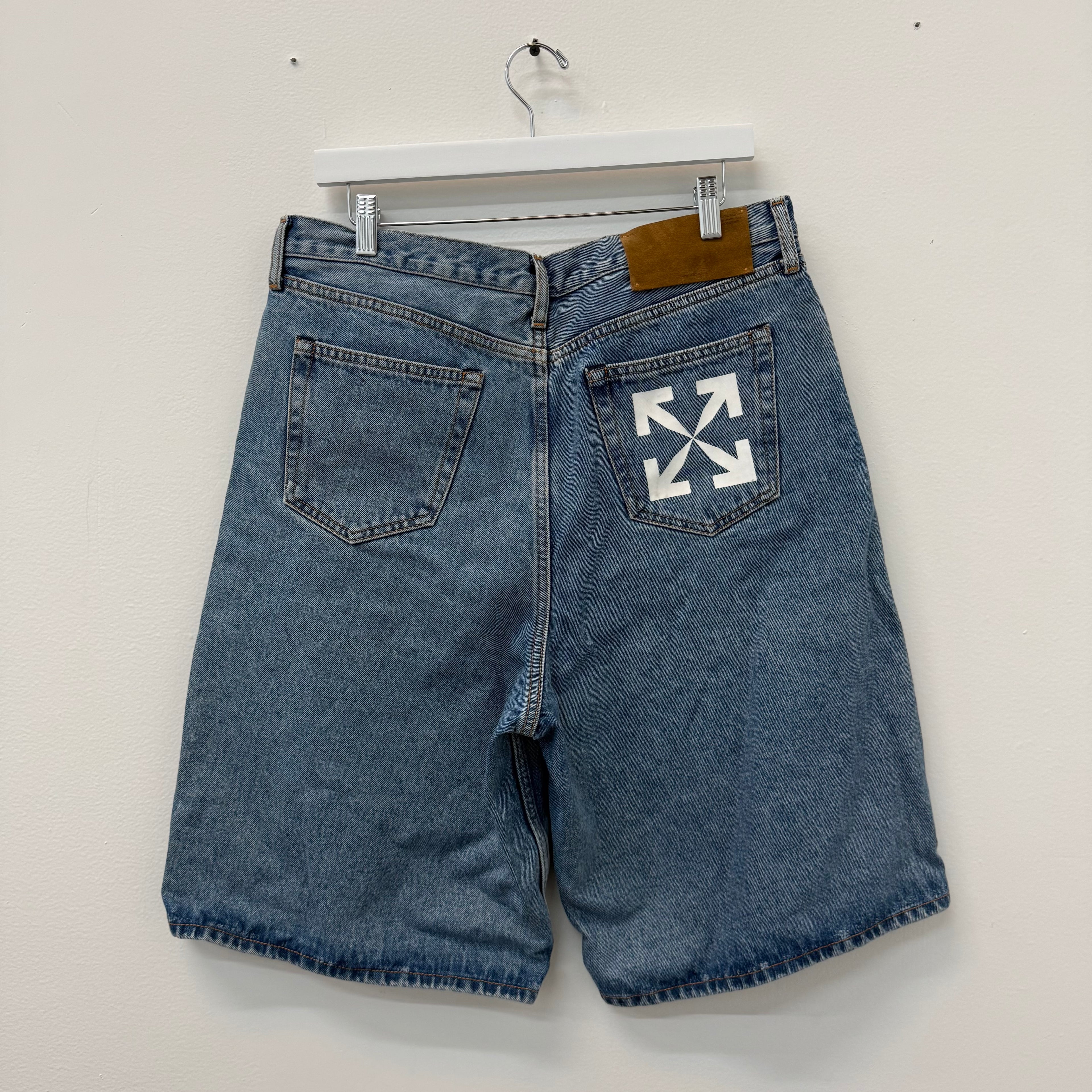 Off White Single Half Arrow Denim Shorts - Size 32